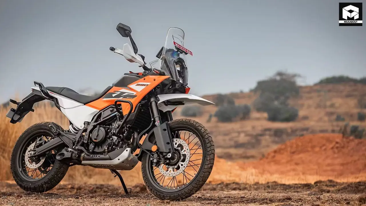 Looking for the perfect touring motorcycle in India? Discover the top 5 bikes for long trips, including the iconic Royal Enfield Bullet 350 and adventure-ready Himalayan 450. - shot