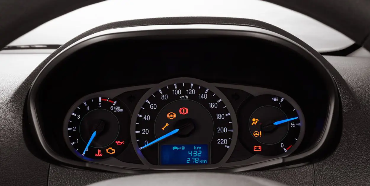 2016 Ford Figo Instrument Console