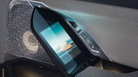 BMW i7 M70 xDrive BMW Touch Command