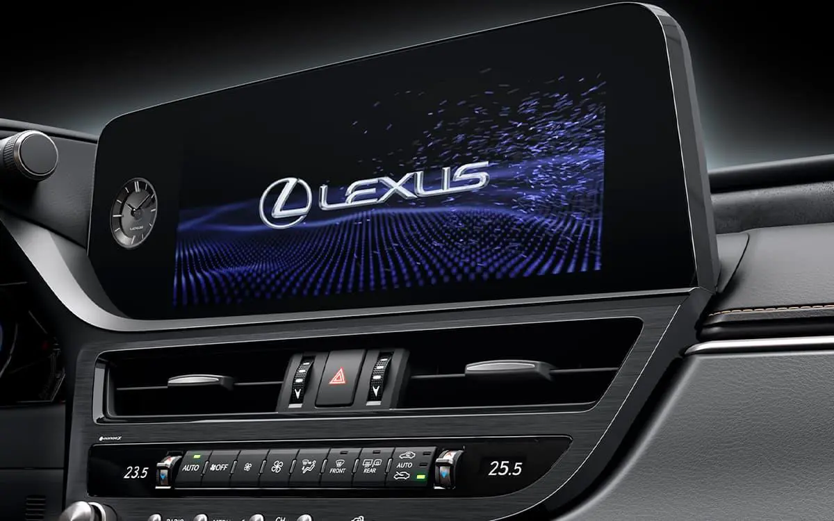 Lexus ES 300h Exquisite Infotainment System