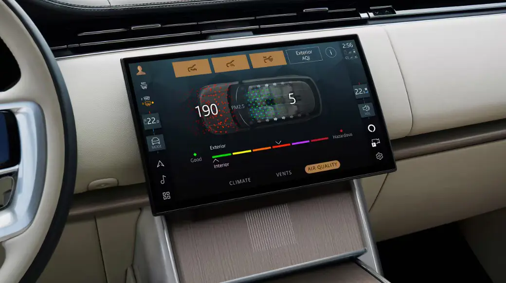 Land Rover Range Rover LWB HSE Infotainment System