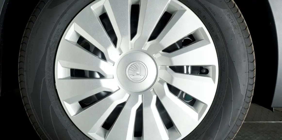 Skoda Kushaq Onyx Edition Steel Wheel with Cover