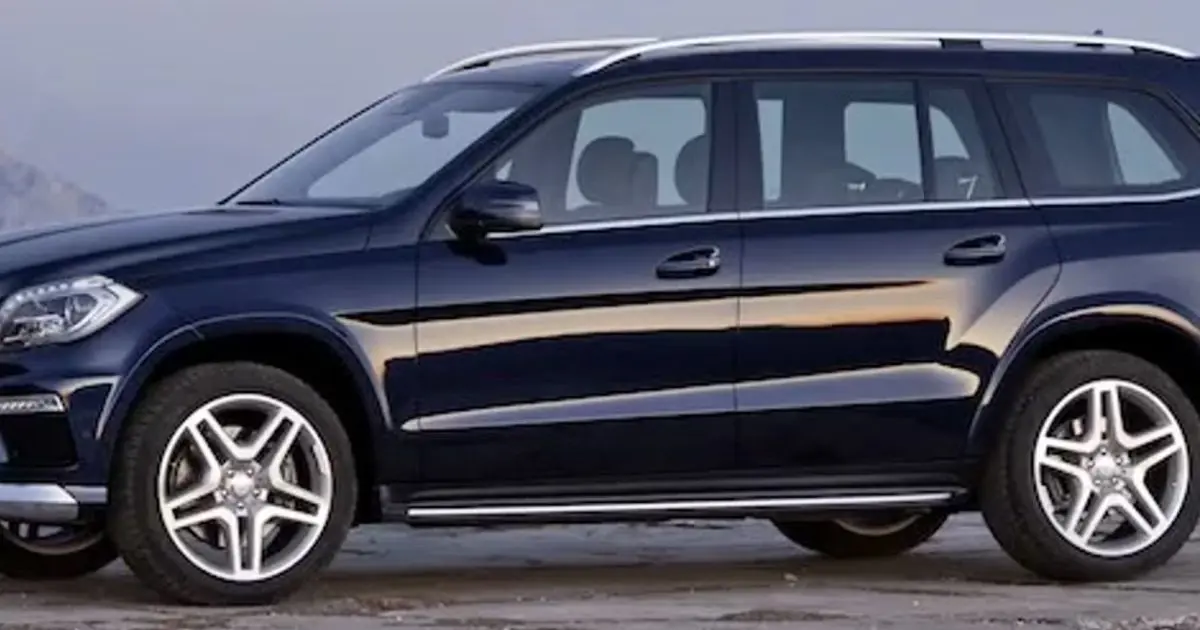 Mercedes GL-Class (2012) Executive Side View