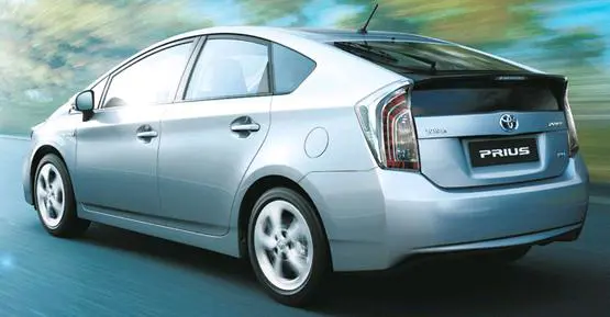 Toyota Prius (2019) Images