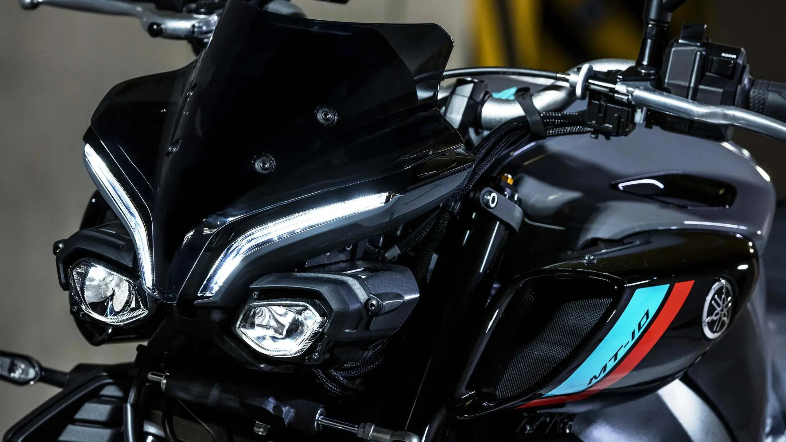 2022 Yamaha MT-10 Headlights