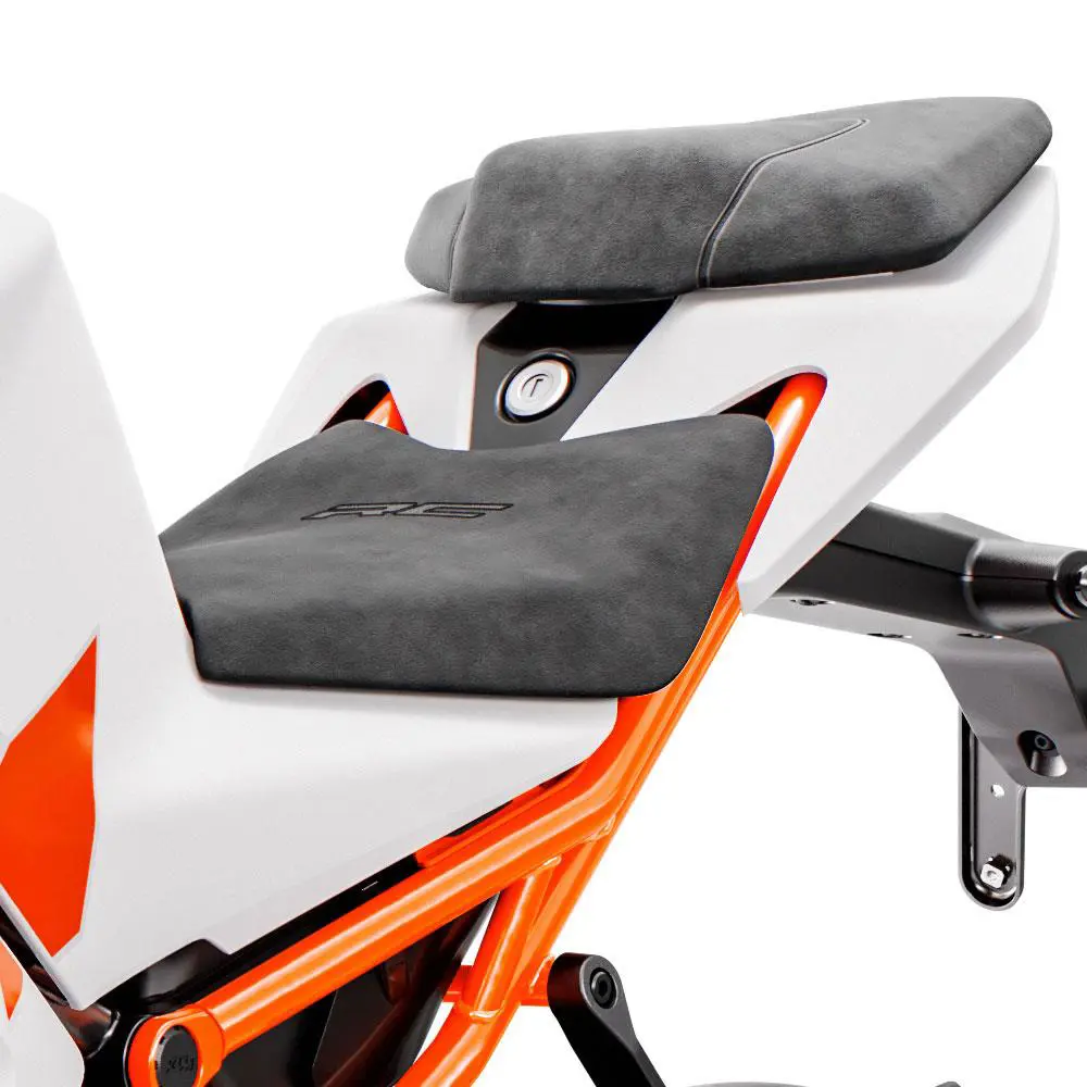 2022 KTM RC 125 Seats