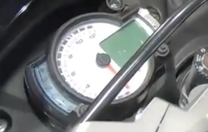 Aprilia GPR 250 Instrument Console