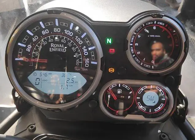 BS6 RE Himalayan Sleet Grey Instrument Console (Source: TeamBHP)