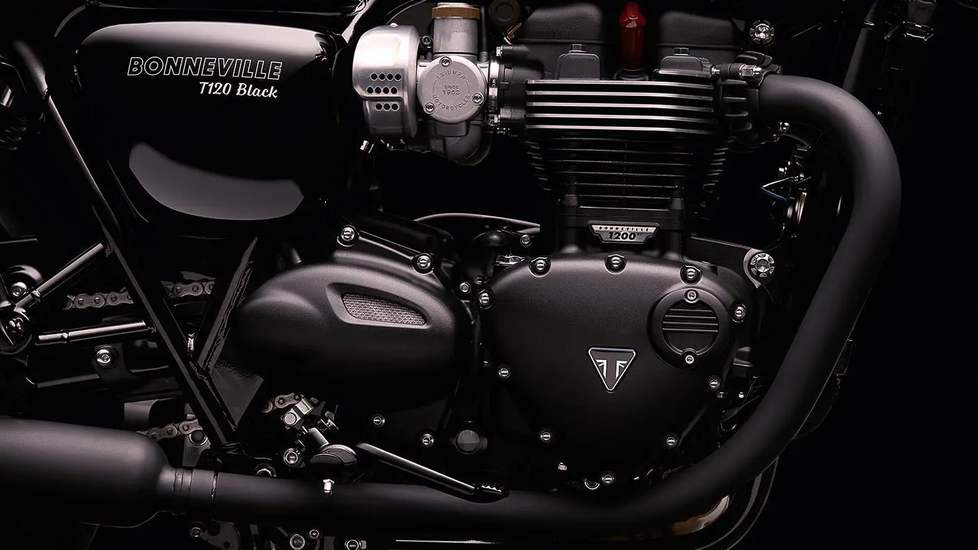 Triumph Bonneville T120 Black