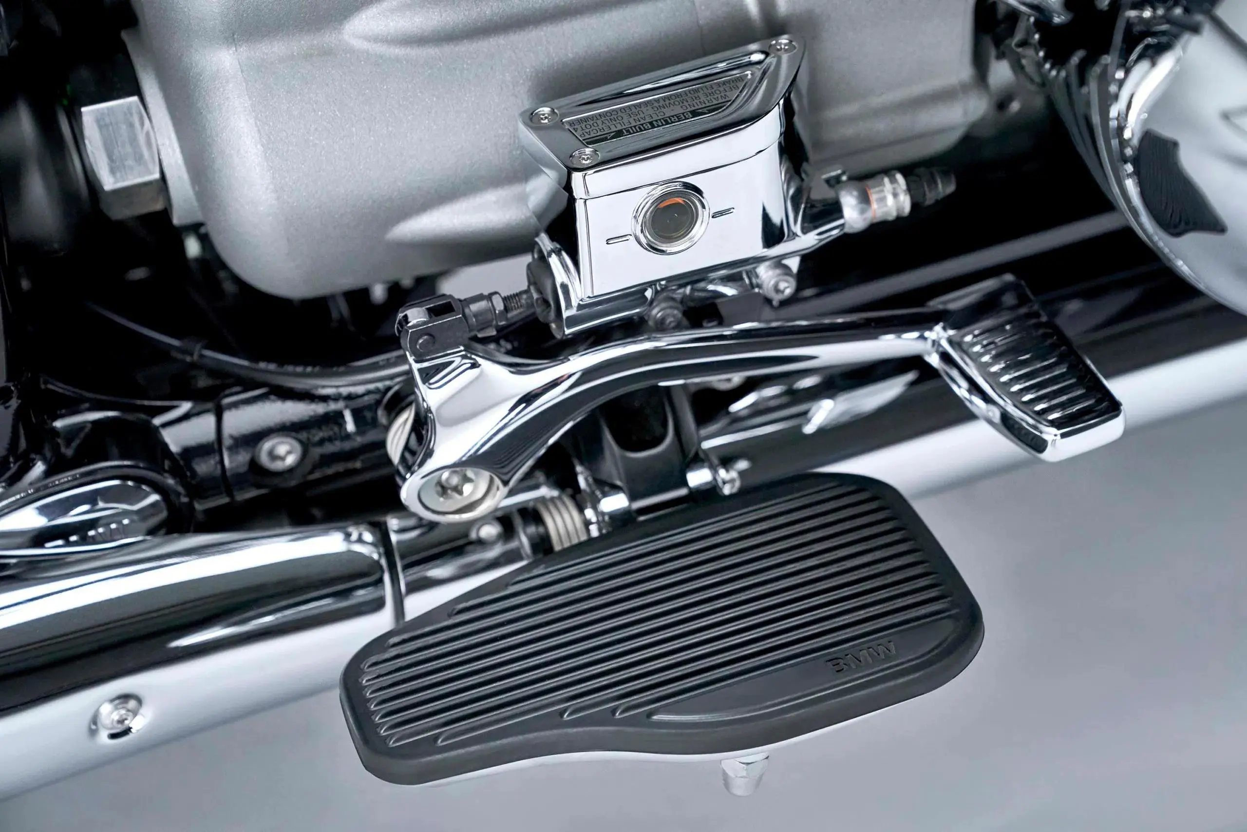 BMW R18 Classic Ride Footrest