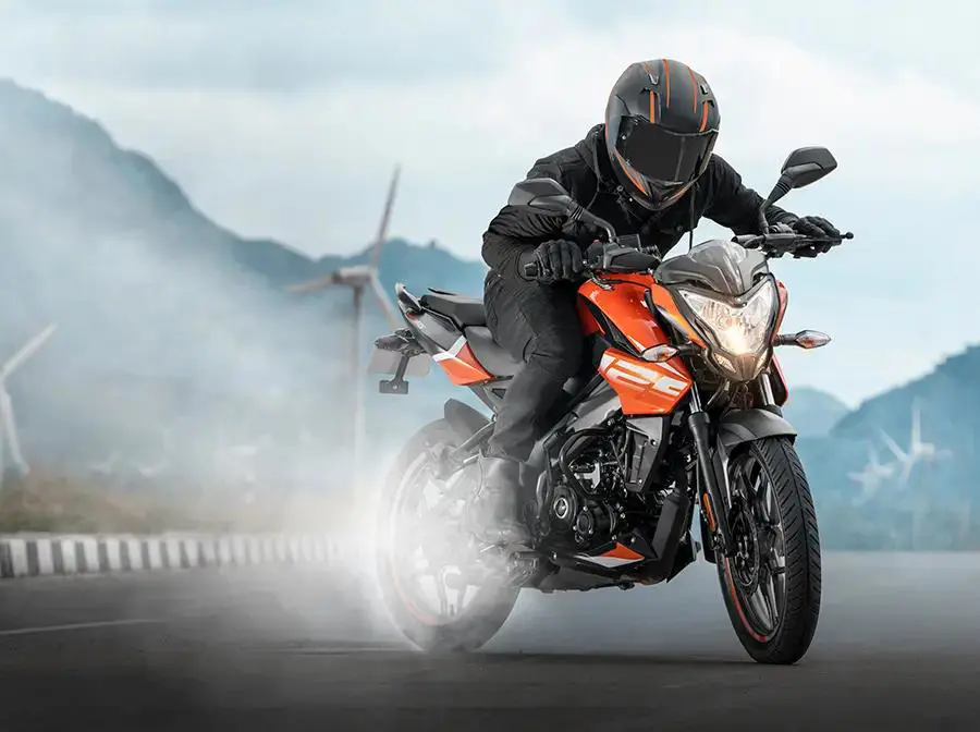 Bajaj Pulsar NS125 Action Shot 1