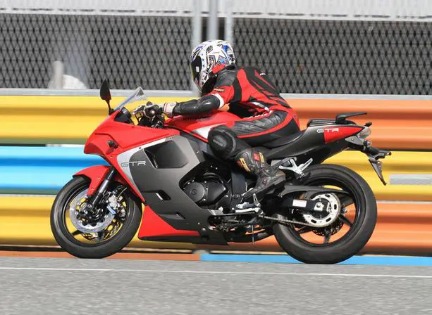 Hyosung GT250R Side View