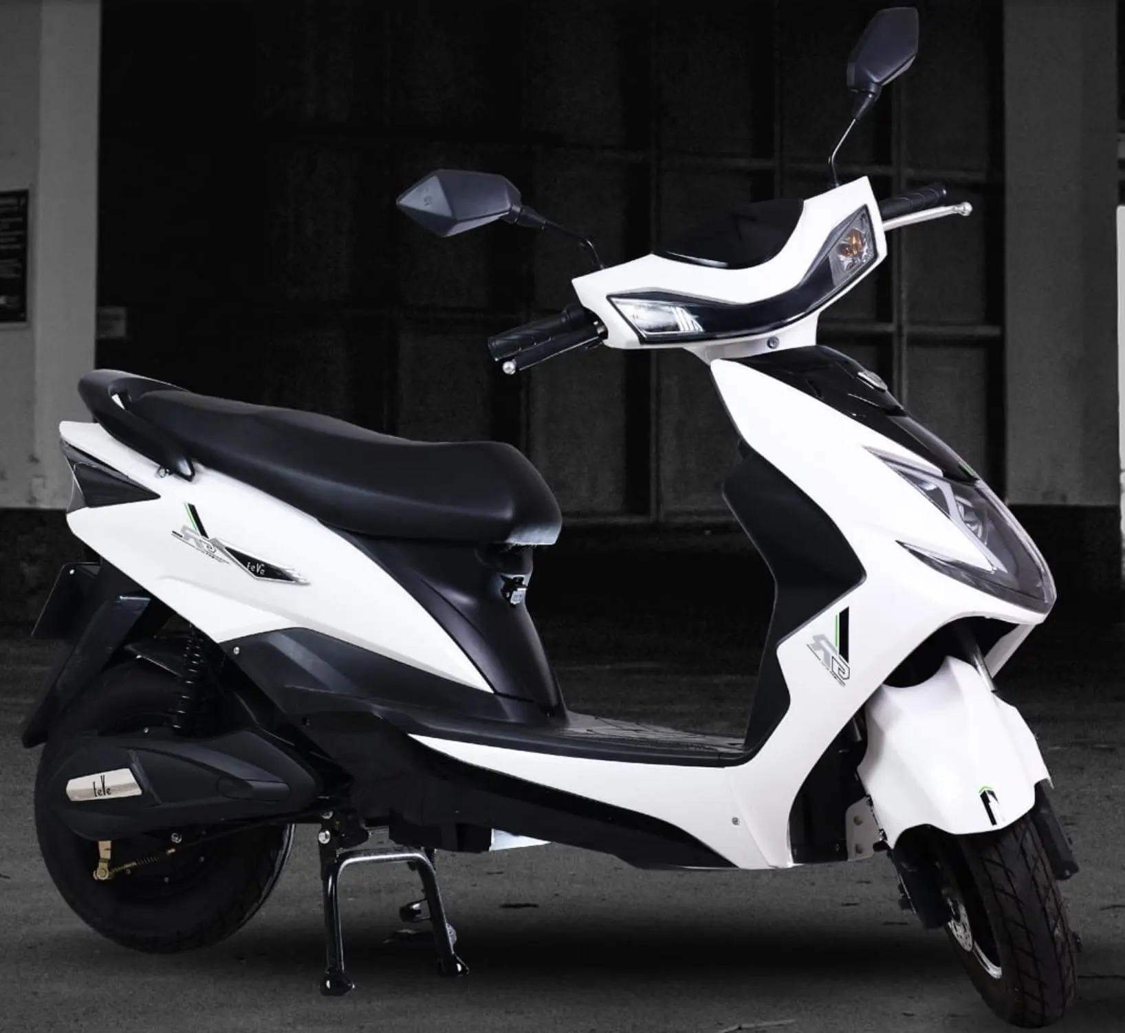 EeVe Electric Scooter Wind