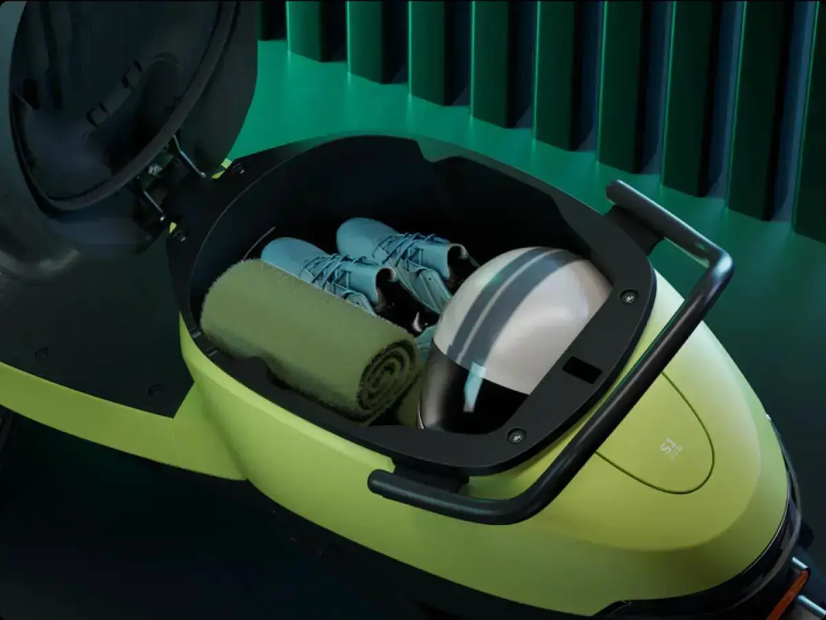Ola S1 Air Bootspace