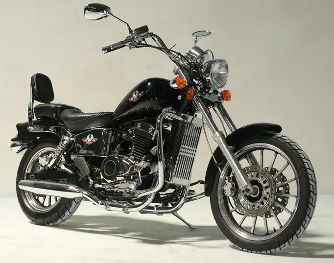 Regal Raptor Cruiser Front 3-Quarter