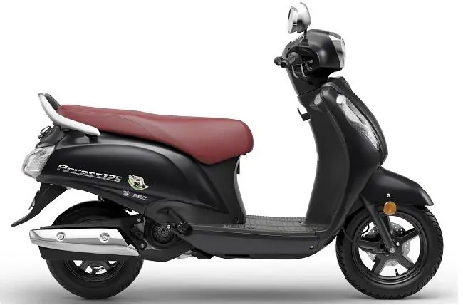 Suzuki Access 125 Special Edition in Metallic Matte Black