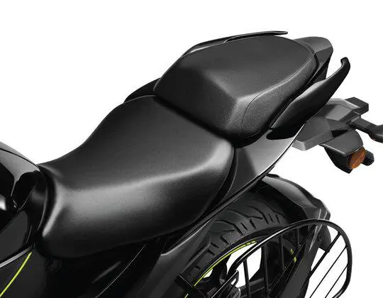 Suzuki Gixxer 150 Split Seat