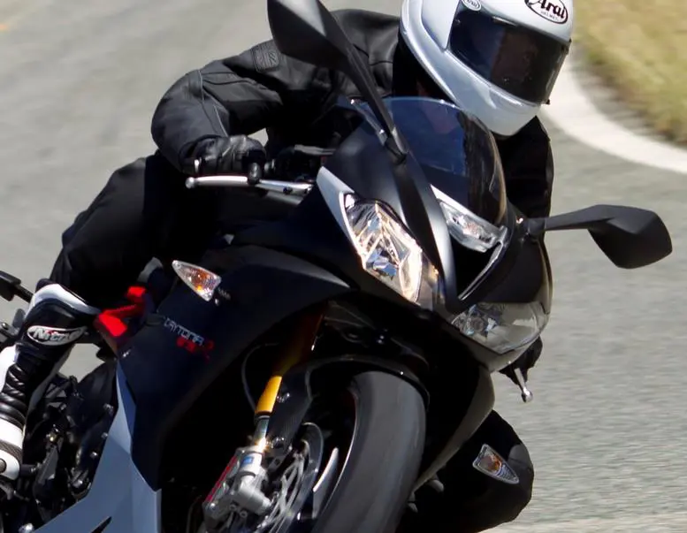 Triumph Daytona 675R Close-up