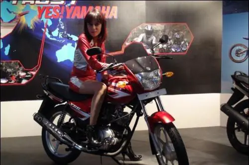 Yamaha YBR 125 Official Image 2