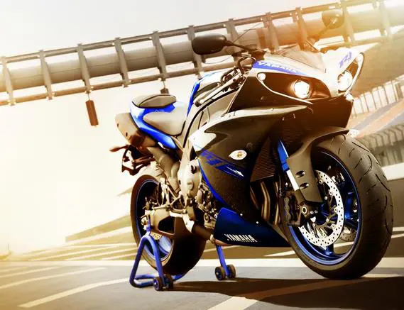 Yamaha R1 (2014)