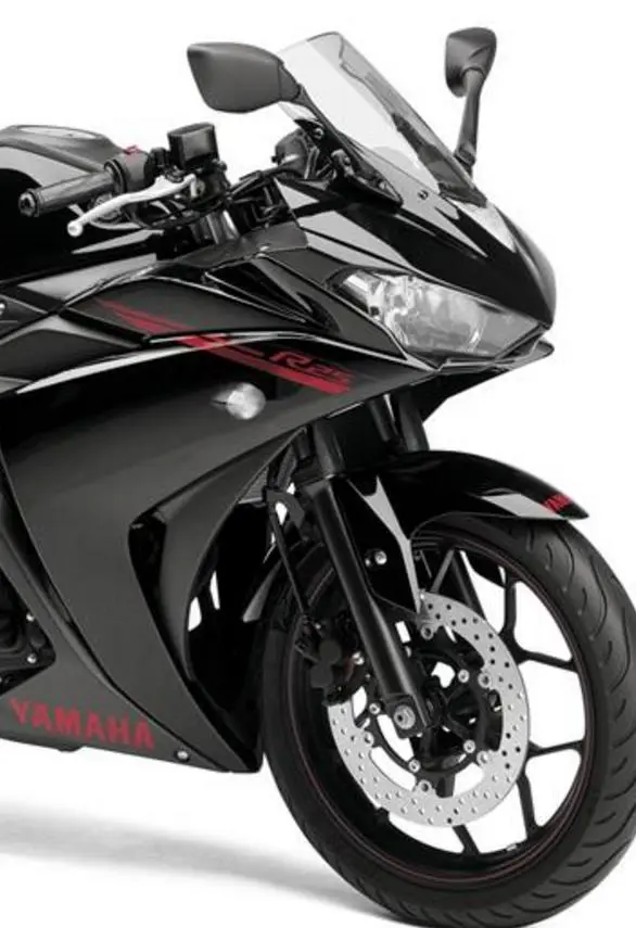 Yamaha R25 Close-up Shot