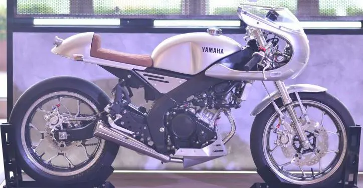 Yamaha XSR155 Cafe Racer