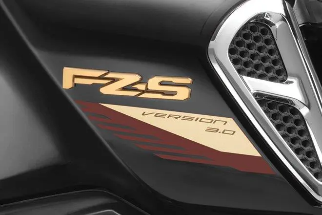 Yamaha FZS Deluxe Side Panel
