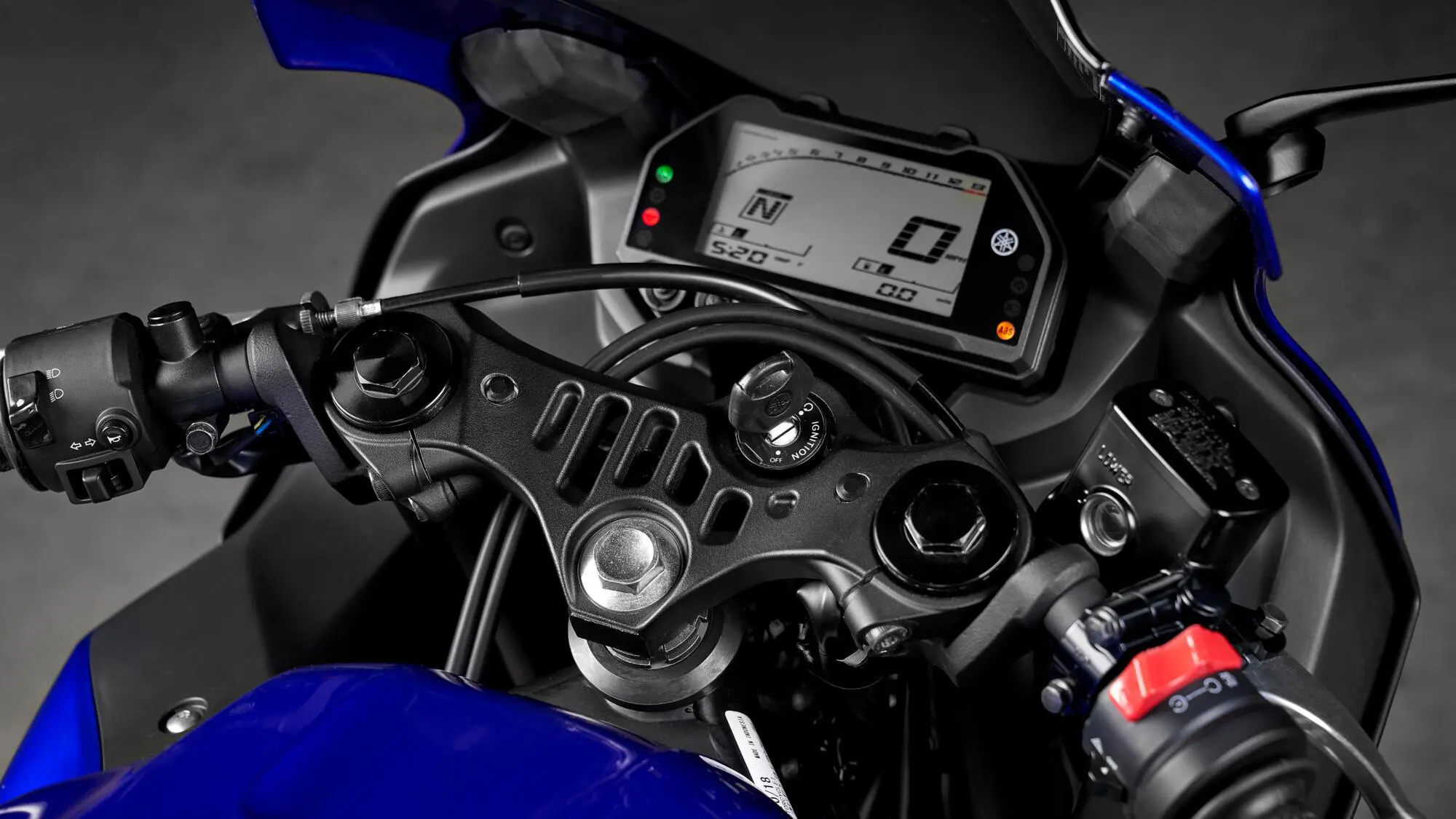 Yamaha R3 Low Fuel Tank & Handlebar Position