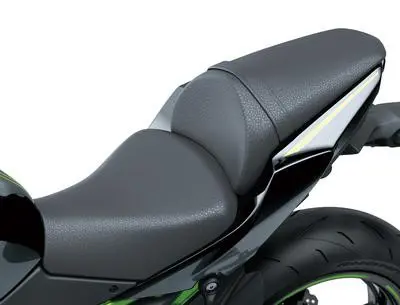 Kawasaki Z650 Seat