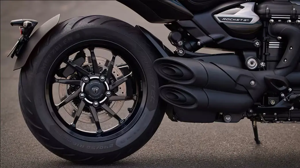 Triumph Rocket 3 Storm R Rear Tyre