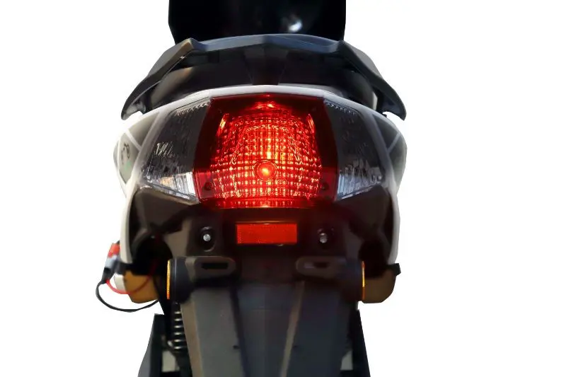 Crayon Motors Zeez Taillight