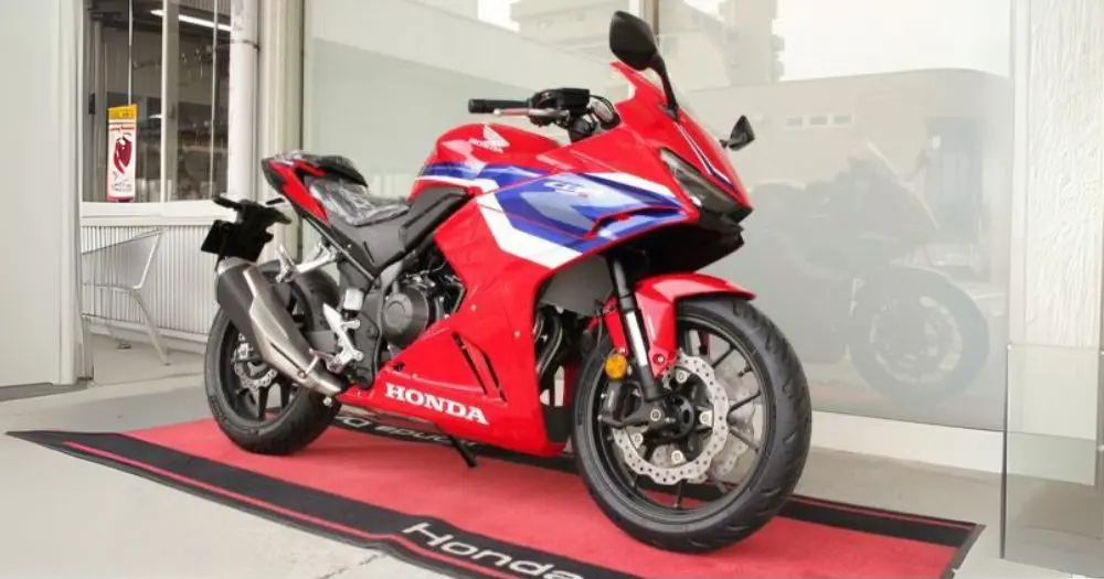 Honda CBR400R STD ₹425,000 - ₹460,000, Specifications, Reviews