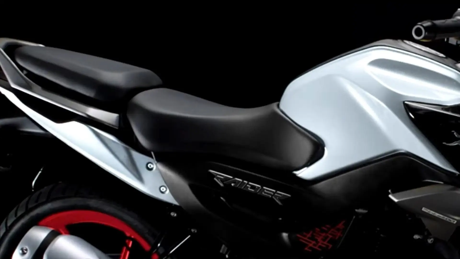 TVS Raider 125 iGO Seat