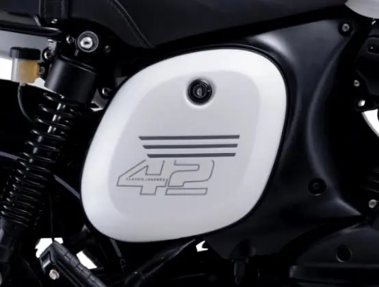 Jawa 42 Ver 2.1 Sirius White Price, Specs, Top Speed & Mileage in India