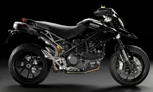 Ducati Hypermotard 1100 EVO ₹1,222,000 - ₹1,799,000