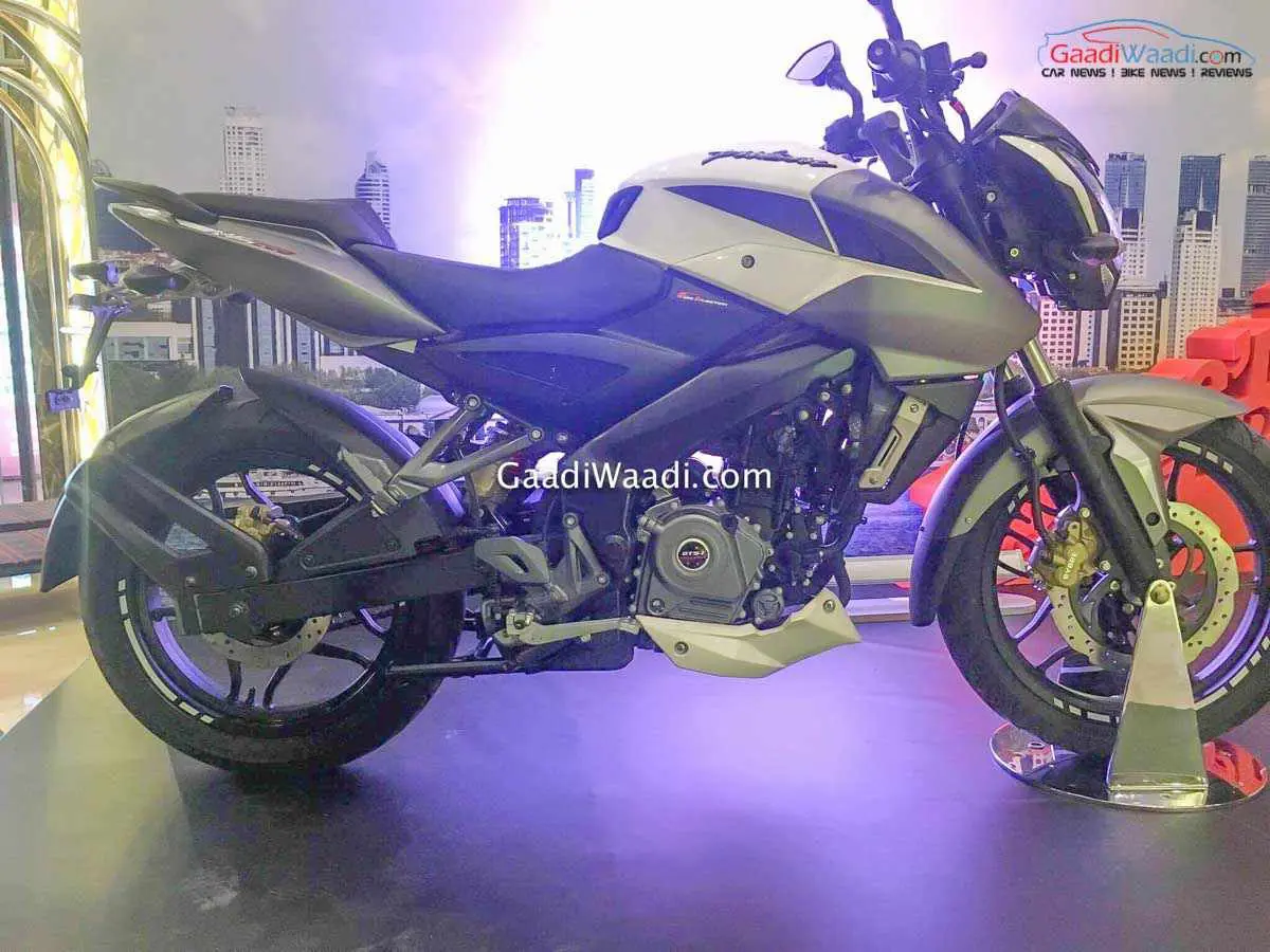 2017 Bajaj Pulsar NS200 Fi Showcased at a Dealer Meet [Update]
