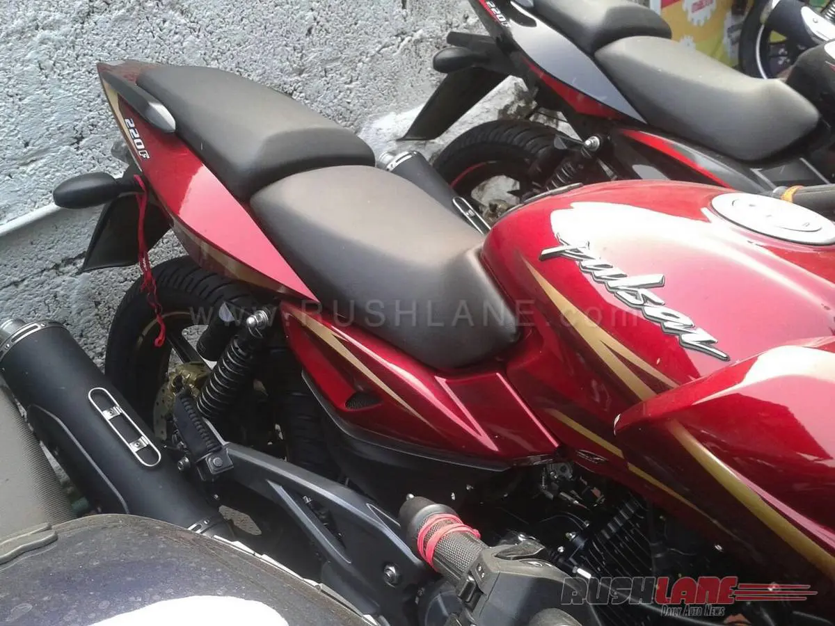 2017 Bajaj Pulsar 220F Spotted in Red Shade