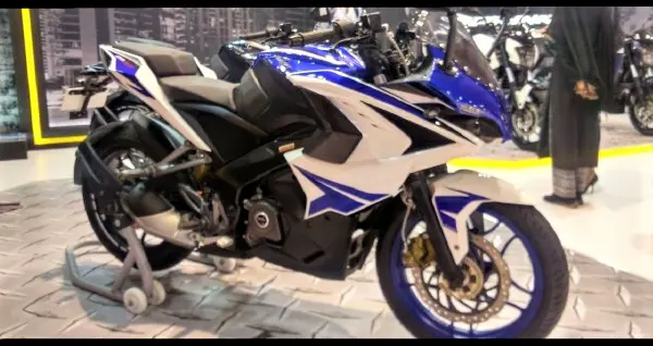 Bajaj Pulsar RS200 Racing Blue Edition Launched