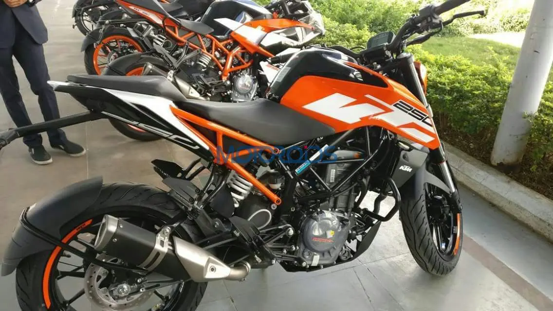 2017 KTM 250 Duke Spied in India