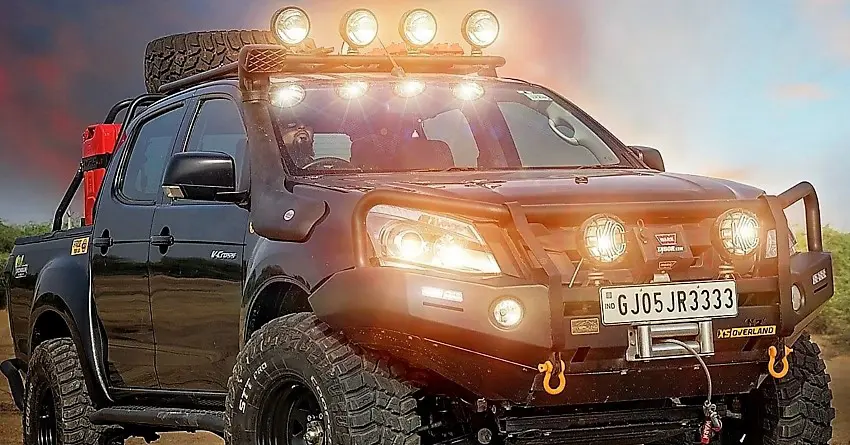 Isuzu D-Max V-Cross XS-09 by XS Overland
