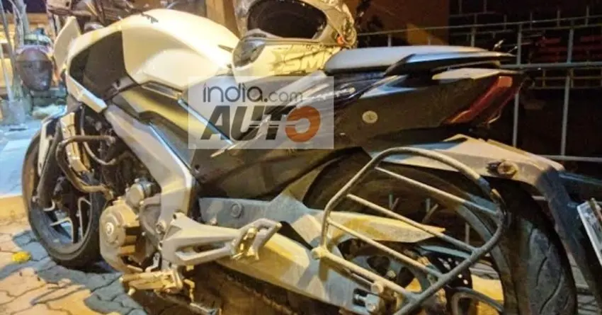 Bajaj Dominar 400 with Broken Alloy & Suspension | Owner at Fault