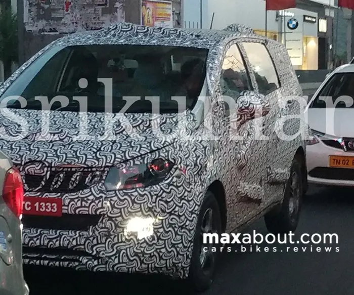 Mahindra U321 MPV Spied Testing in Chennai