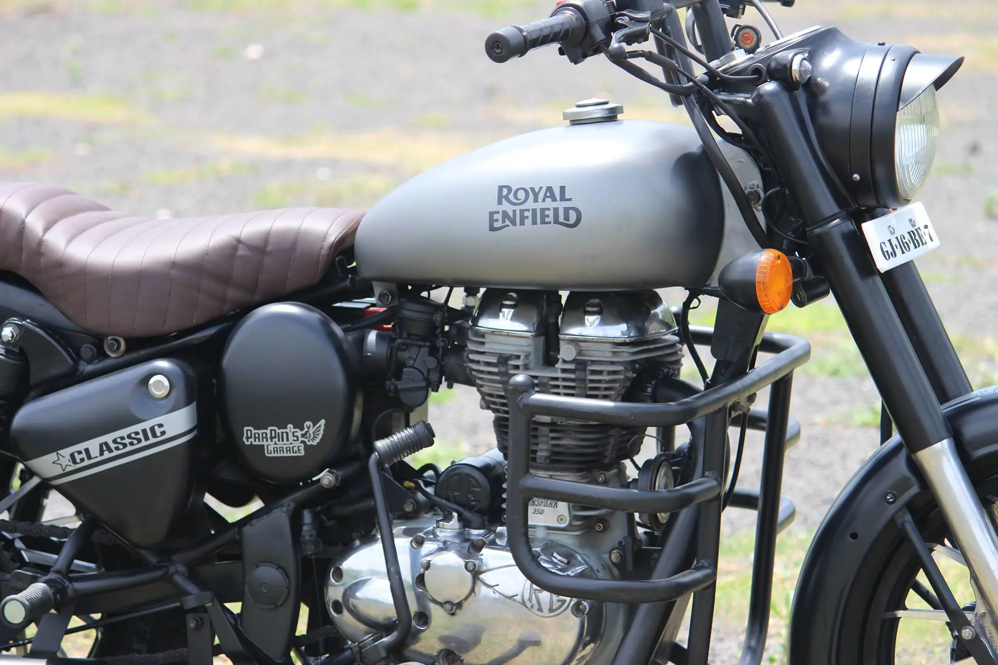 Royal Enfield Classic 350 'Gunmetal Grey' by ParPin’s Garage