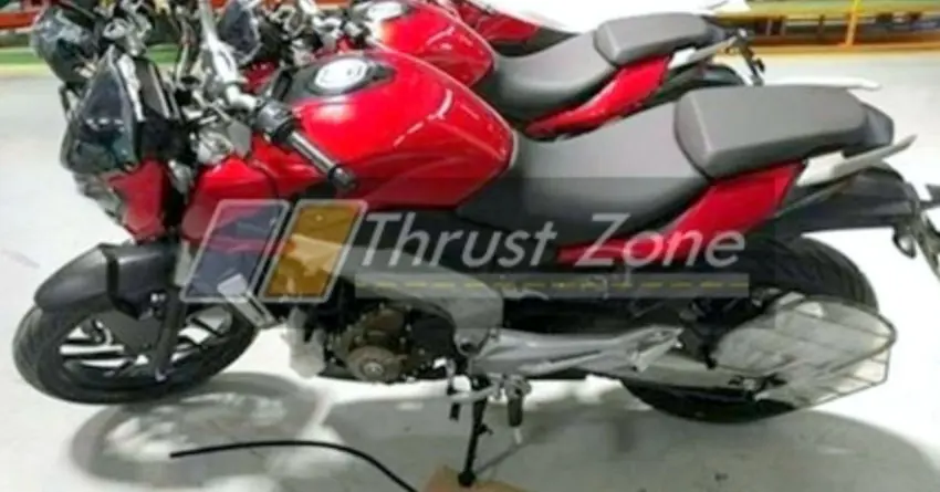 Bajaj Dominar 400 Racing Red Spotted! Launch Soon!