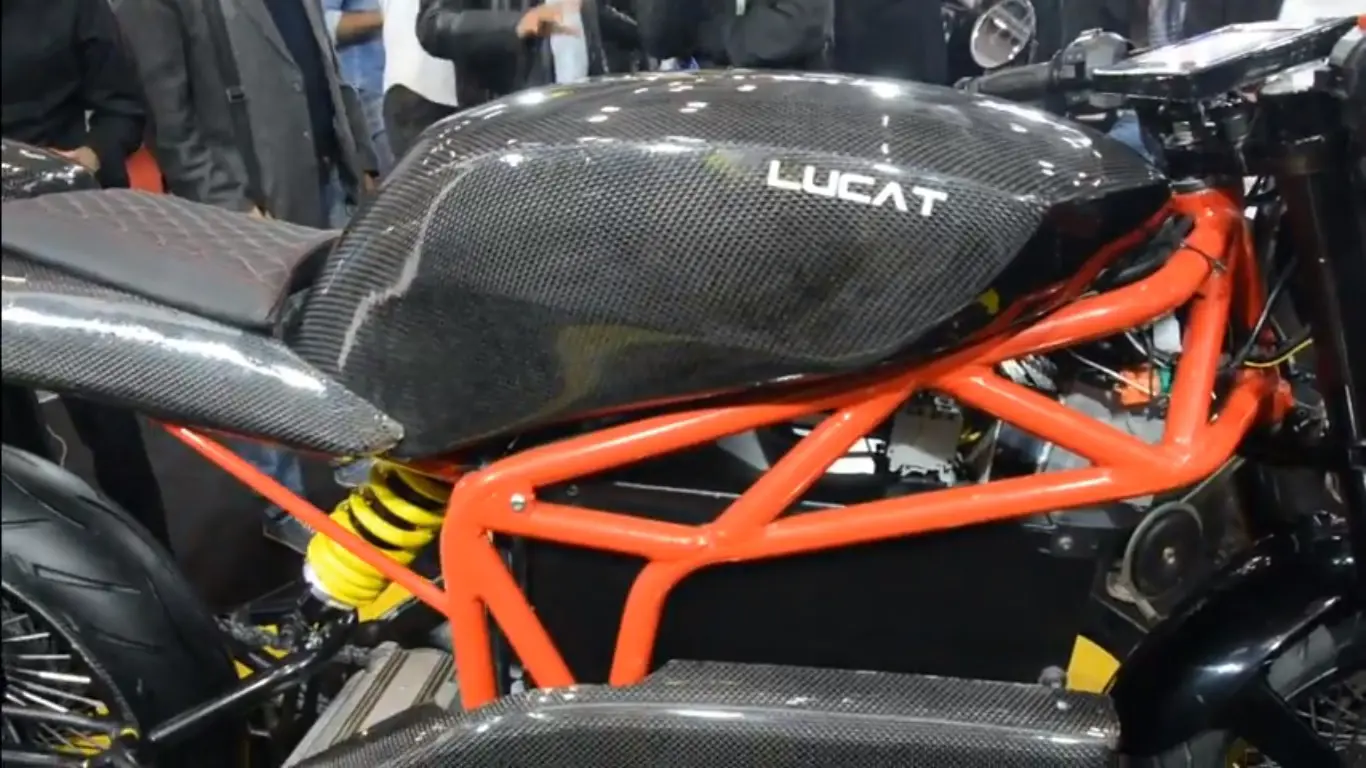 Menza Lucat Electric Street Fighter Launched @ INR 2.79 Lakh