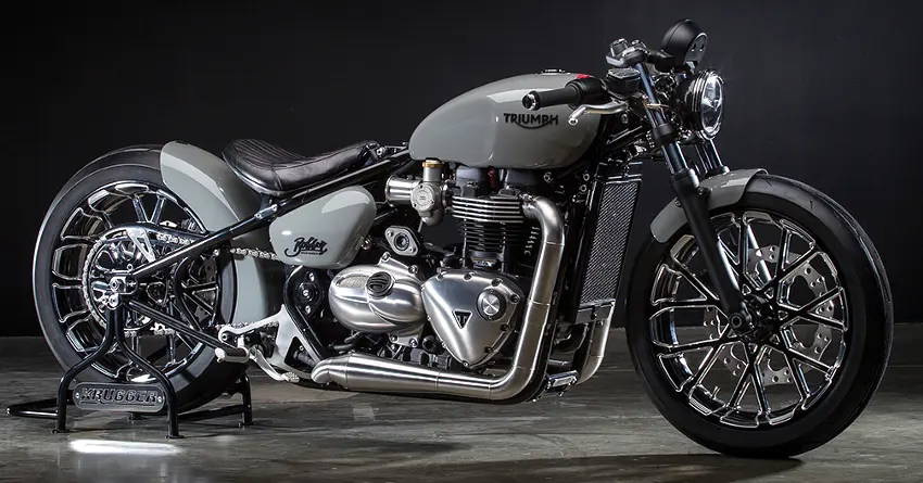 Perfectly Customized Triumph Bonneville Bobber Basse-Bodeux