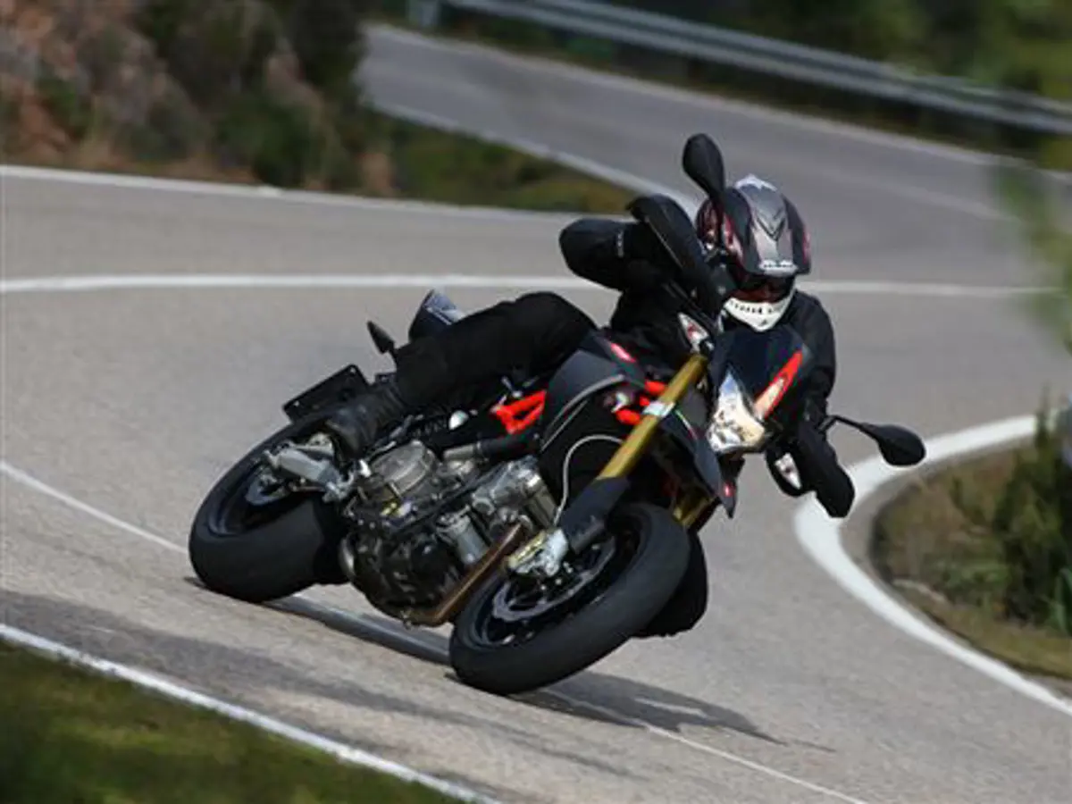 Dorsoduro 750 Factory on Test Track