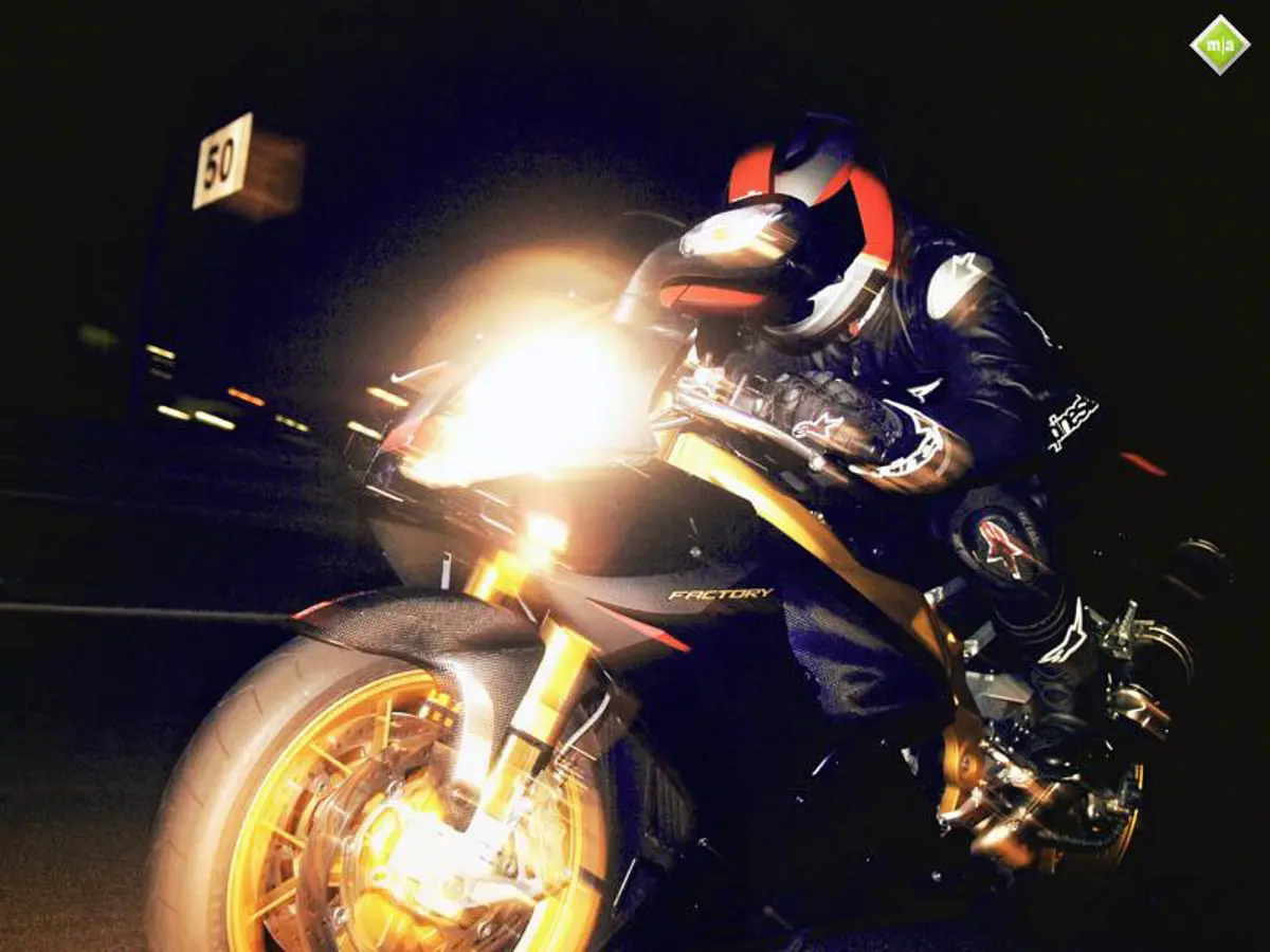 RSV 1000 R Factory
