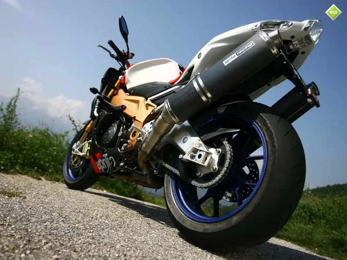 Tuono 1000 R Factory