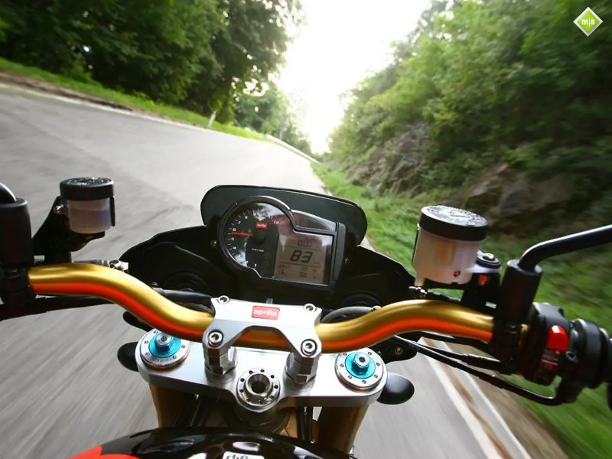 Tuono 1000 R Factory